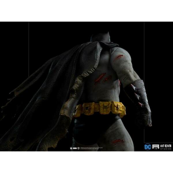 Diorama Batman Batman: The Dark Knight Returns 1/6 38 cm Iron Studios - Collector4U.com