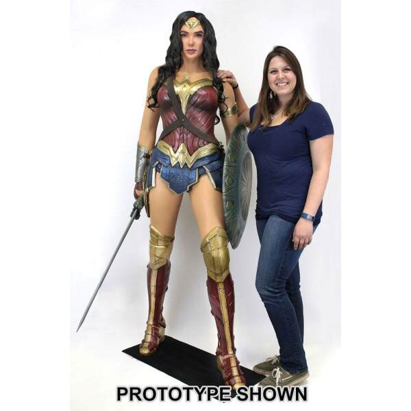 Estatua Wonder Woman tamaño real (goma espuma/látex) 185 cm Neca - Collector4U.com