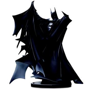 Estatua Deluxe Batman Black & White by Todd McFarlane 24 cm DC Direct - Collector4u.com
