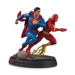 Estatua Superman vs The Flash Racing 2nd Edition DC Gallery 26cm DC Direct - Collector4U.com