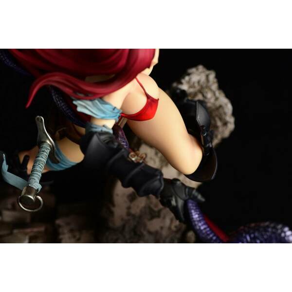 Estatua Erza Scarlet the Knight Fairy Tail 1/6 Ver. Another Color Black Armor 31 cm Orca Toys - Collector4U.com