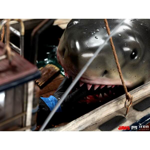 Estatua Jaws Attack Tiburón 1/20 Demi Art Scale 104 cm - Collector4U.com