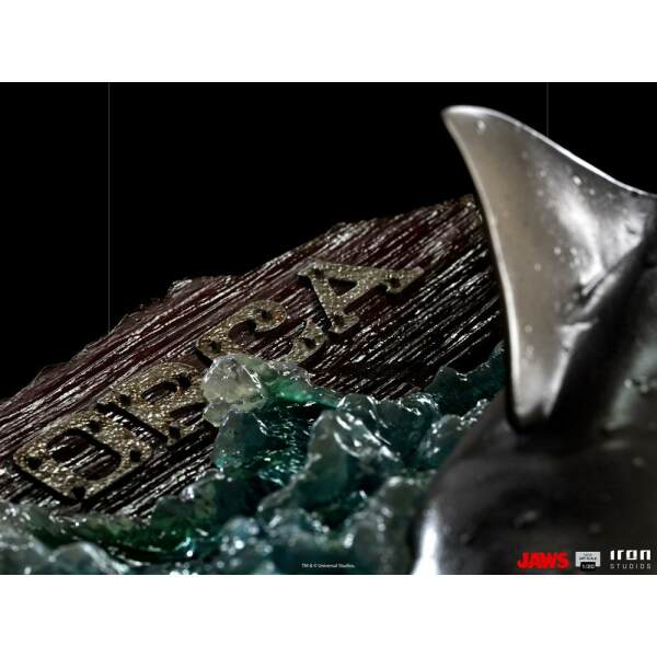 Estatua Jaws Attack Tiburón 1/20 Demi Art Scale 104 cm