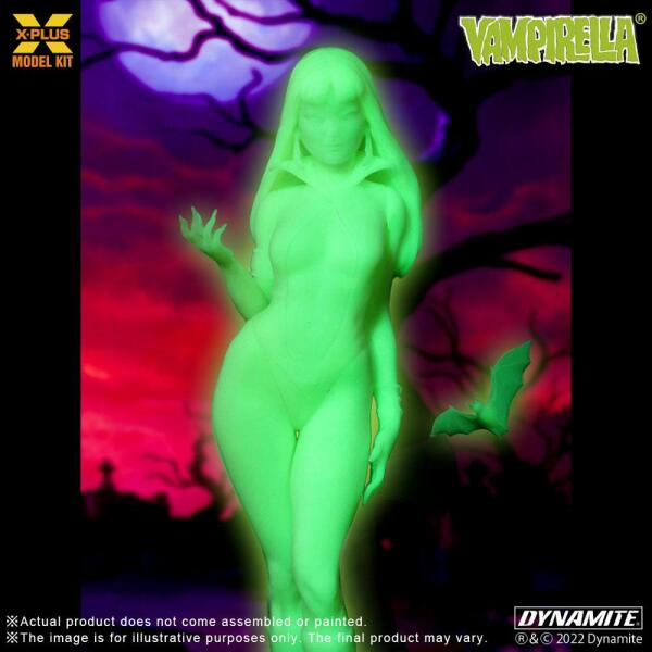 Maqueta Vampirella Glow in the Dark Version Plastic Model Kit 1/8 23cm XPlus! - Collector4u.com