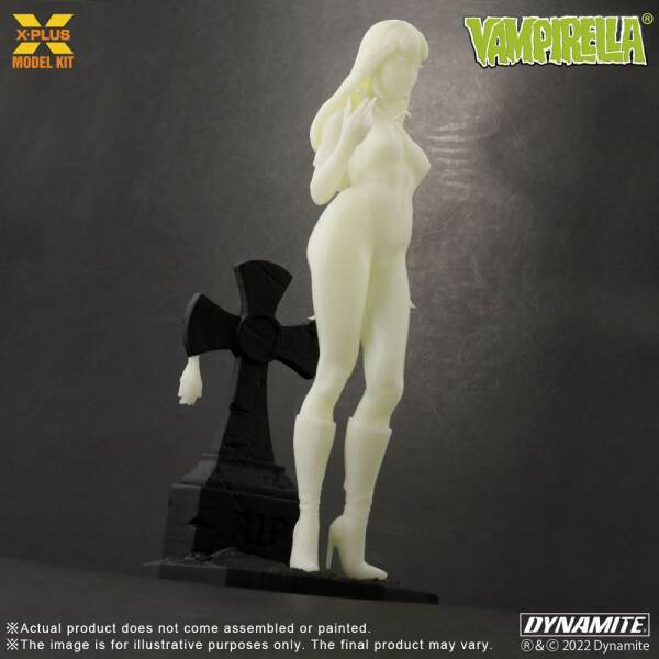 Maqueta Vampirella Glow in the Dark Version Plastic Model Kit 1/8 23cm XPlus! - Collector4U.com