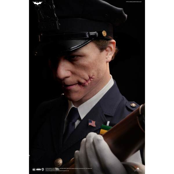Busto The Joker (Police Uniform) The Dark Knight 1/1 87 cm Queen Studios - Collector4U.com