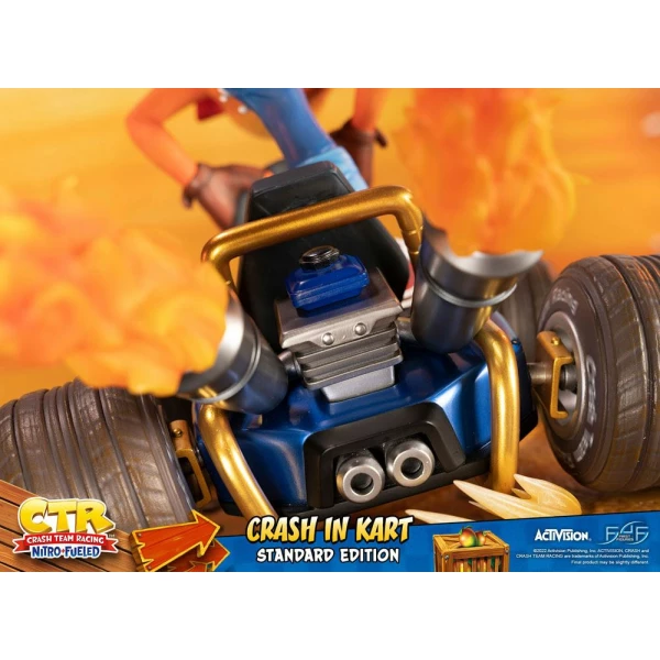Estatua Crash in Kart Crash Team Racing Nitro-Fueled 31 cm First 4 Figures - Collector4u.com