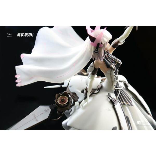 Estatua Liv Luminance Generic Final Punishing: Gray Raven PVC 1/7 Deluxe Edition 38 cm - Collector4u.com