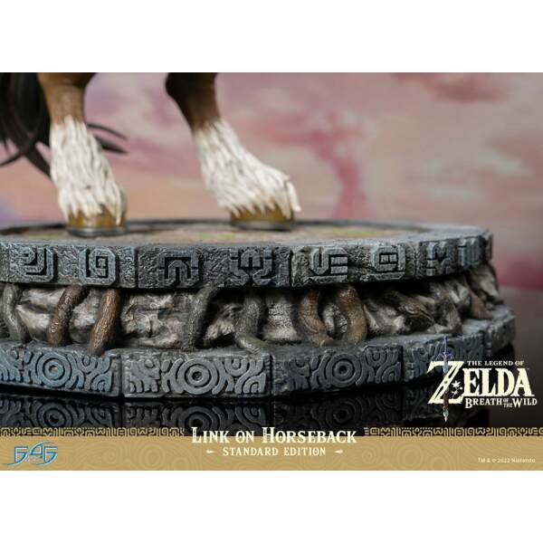 Estatua Link on Horseback The Legend of Zelda Breath of the Wild 56 cm - Collector4u.com