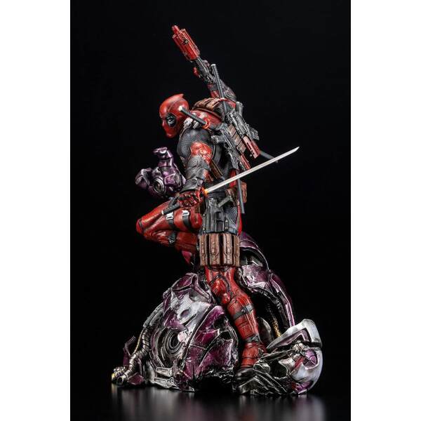 Estatua Deadpool Marvel Fine Art Signature Series featuring the Kucharek Brothers 1/6 36 cm - Collector4u.com