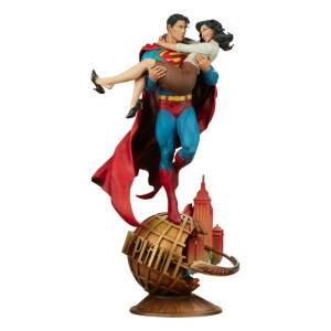 DC Comics Diorama Superman & Lois Lane 56 cm - Collector4U